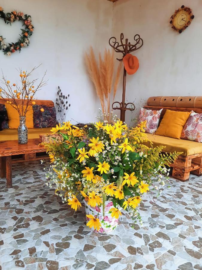Inaisi Hotel คูทายสิ ภายนอก รูปภาพ