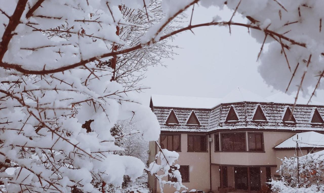 Inaisi Hotel คูทายสิ ภายนอก รูปภาพ